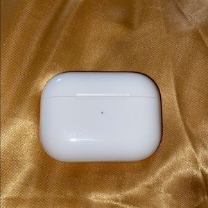 Apple AirPod Pro with RIGHT bud only